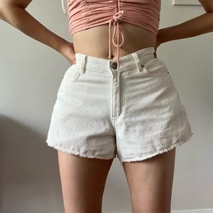 URBAN OUTFITERS Velvet White Shorts